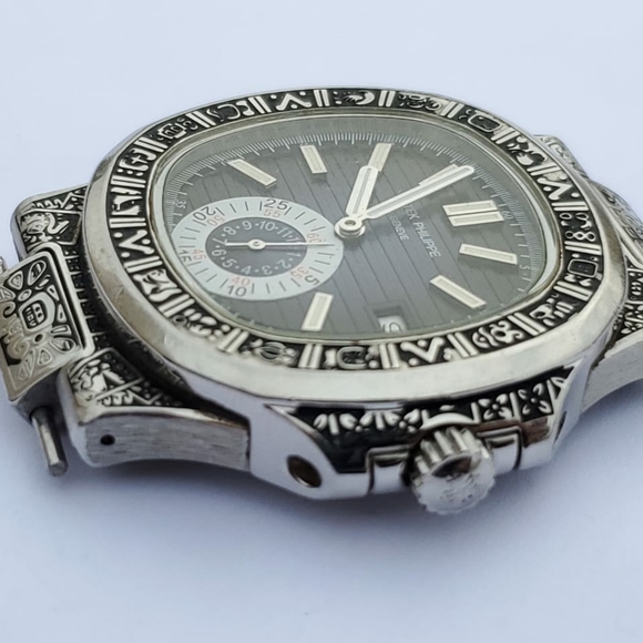 PATEK PHILIPPE NAUTILUS WATCH - Picture 13 of 16